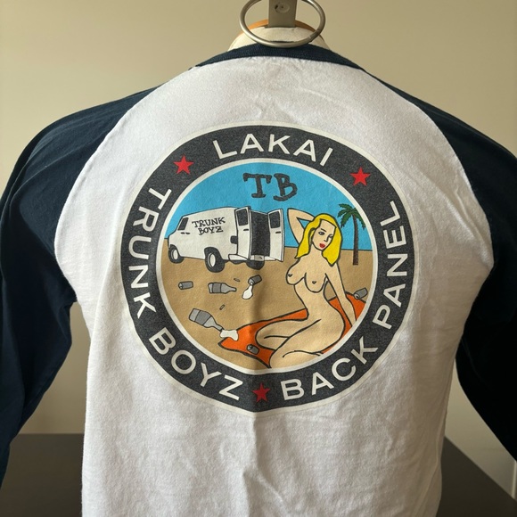 ๐น๐ Vtg LAKAI x The Trunk Boyz Raglan T-shirt Size MEDIUM ๐น๐ - Picture 9 of 10